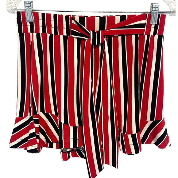 Express NEW High Waisted Striped Ruffle Shorts Womens Small Red Black White NWT - Picture 2 of 10